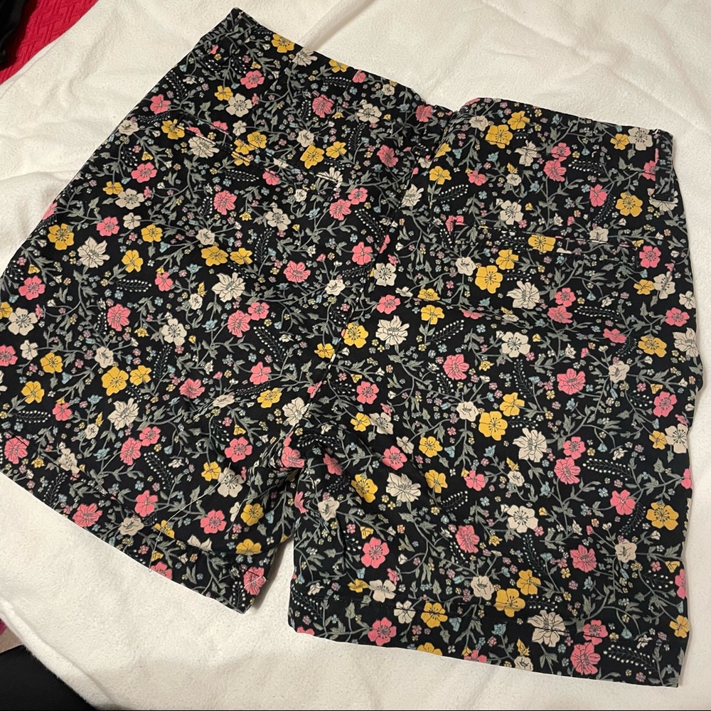 Lee Floral Shorts - Picture 4 of 4